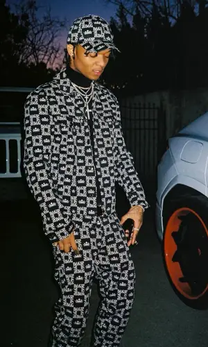 Swae Lee wearing Dolce & Gabbana cap