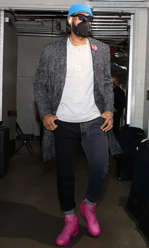 LeBron James wearing Henry Mask other