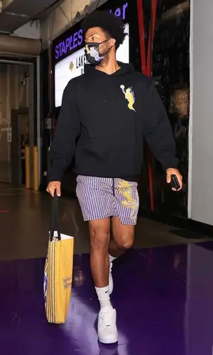 Quinn Cook wearing Nike sneakers