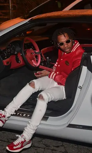 Lil Baby wearing Dior belt