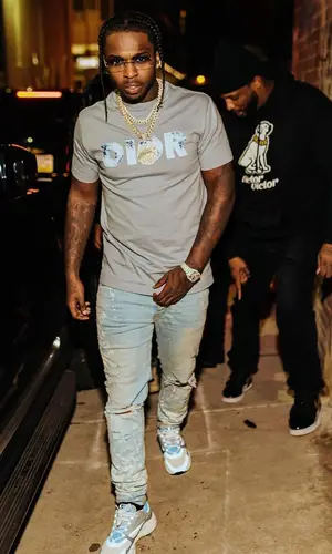 Pop Smoke’s Outfit in Dior T-Shirt, Cartier Eyewear & Daniel Arsham (2020)
