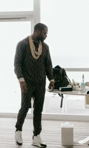 Floyd Mayweather wearing Fendi pants