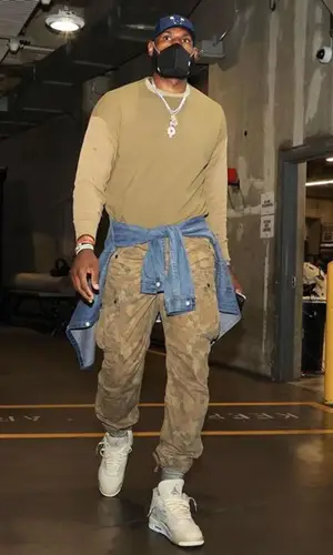 LeBron James wearing Henry Mask other