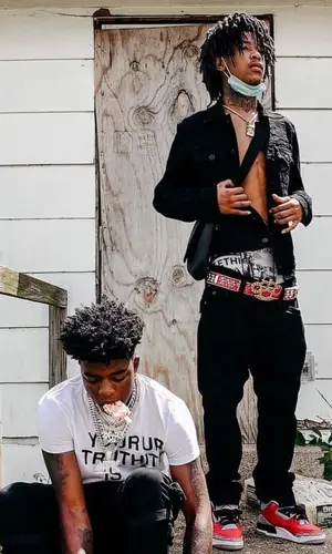 Nuski2Squad wearing B.B. Simon belt