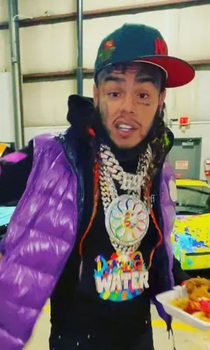 6ix9ine wearing Off-White hoody