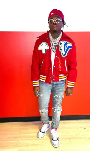Gunna wearing Gucci belt