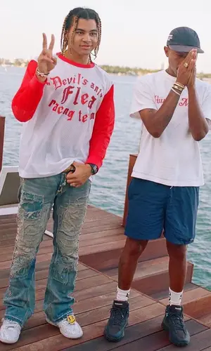 24kGoldn’s Outfit in Kapital Jeans, Human Made Sneakers & Cactus Plant Flea Market (2021)
