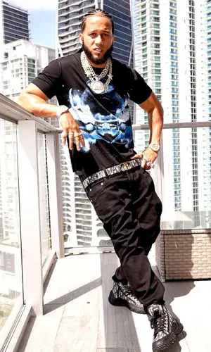 El Alfa El Jefe wearing Dior other