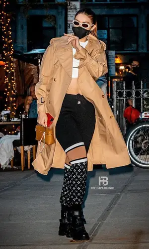 Gigi Hadid wearing Dmy By Dmy eyewear