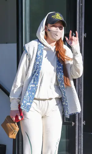 Gigi Hadid wearing Lezat other