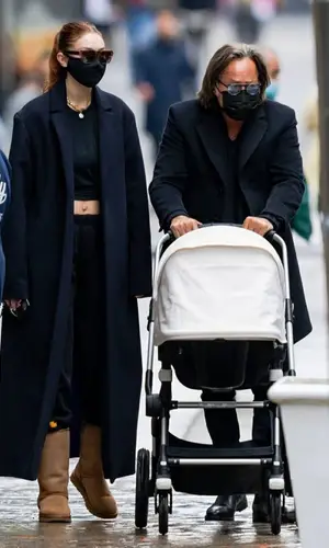 Gigi Hadid wearing masQd other