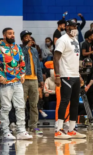 LeBron James’ Outfit in Nike T-Shirt, Uninterrupted Cap & Madhappy (2021)