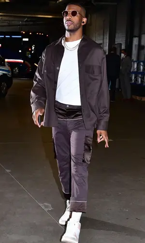 Chris Paul’s Outfit in Nahmias Shirt, Jordan Sneakers & Garrett Leight Eyewear (2021)