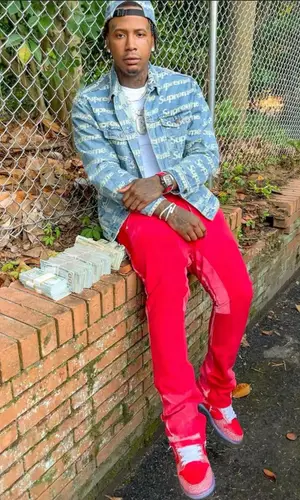 Moneybagg Yo wearing Supreme underwear