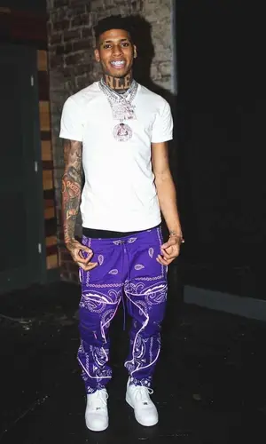 NLE Choppa wearing Hanes t-shirt