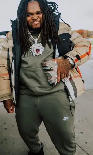 Tee Grizzley wearing Nike hoody