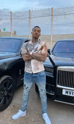 Fredo’s Outfit in Amiri Shirt & Nike Sneakers (2021)