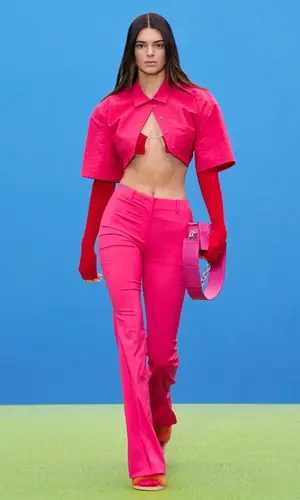 Kendall Jenner wearing Jacquemus sandal