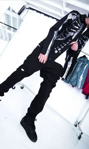 SoFaygo’s Outfit in Klan Life Jacket, Hanes T-Shirt & Jordan Sneakers (2021)