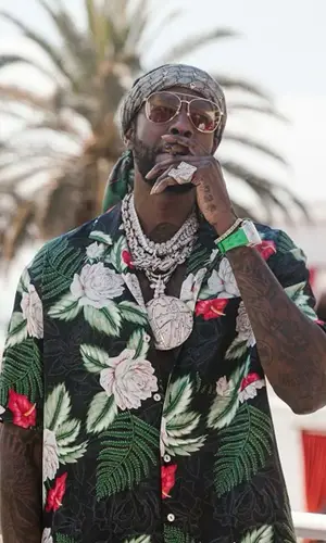 2 Chainz wearing Gucci shirt