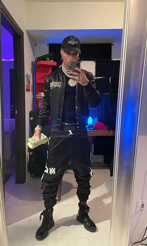 Ronny J wearing Nike underwear