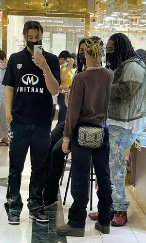 24kGoldn’s Outfit in Martine Rose Shirt, Gallery Dept. Jeans & Nike Sneakers (2021)