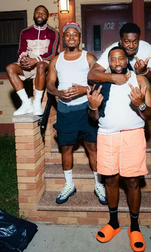 Floyd Mayweather wearing Gucci shorts