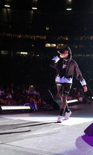 T-Shyne wearing Nike sock