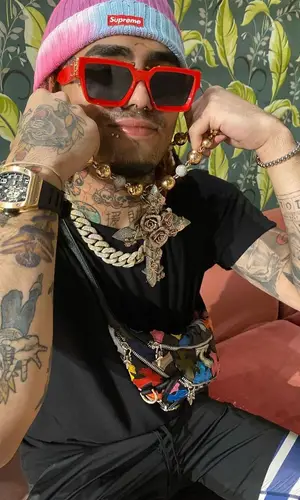Lil Pump wearing Supreme hat