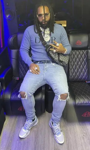 Money Man wearing Dior belt