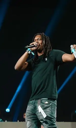 Young Nudy wearing Dior sneakers