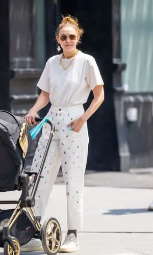 Gigi Hadid wearing Vehla eyewear