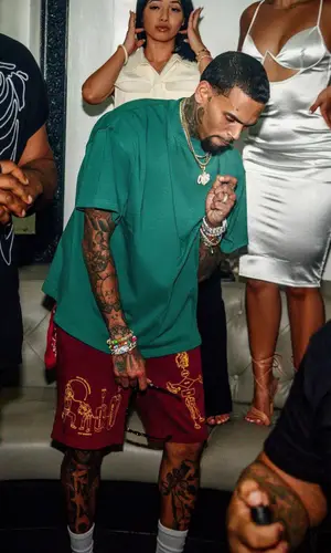 Chris Brown’s Outfit in Brain Dead T-Shirt & Versace Eyewear (2021)