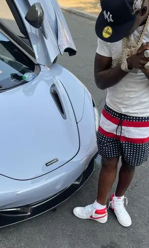Bobby Shmurda wearing New Era cap