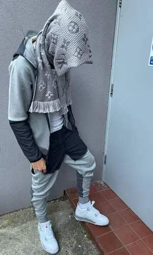 Central Cee wearing Nike hoody
