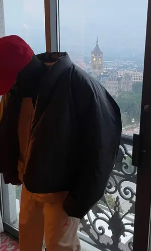 Don Toliver wearing Jordan pants