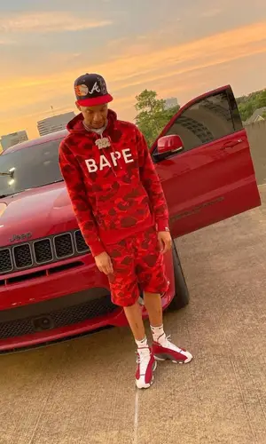 Stunna 4 Vegas wearing Chrome Hearts sock