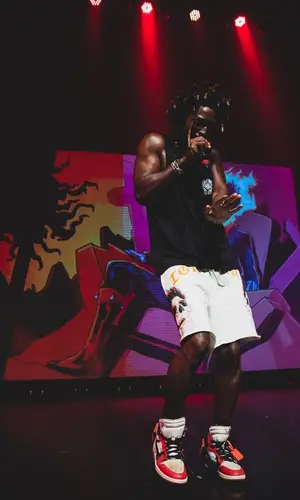 Saint JHN’s Outfit in Chrome Hearts Top, Nike Sneakers & Off-White (2021)