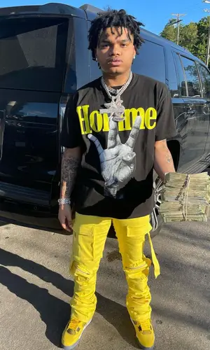 No Cap’s Outfit in Homme + Femme T-Shirt, Cliche Studios Pants & Jordan Sneakers (2021)