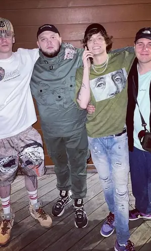 SODA LUV’s Outfit in Cactus Jack Shorts, Burberry Hat & Jordan (2021)