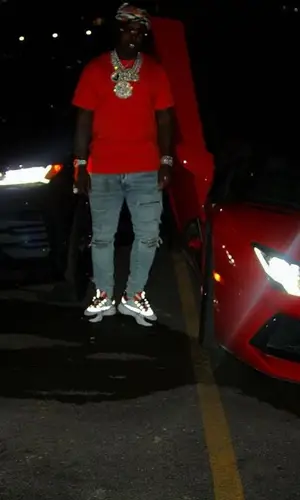 EST Gee wearing Dior t-shirt