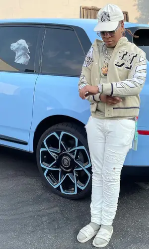 Lil Gotit’s Outfit in Off-White Jacket & Ksubi Jeans (2021)