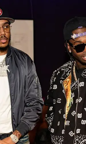 Pop Smoke’s Outfit in Rhude T-Shirt & Louis Vuitton Eyewear (2021)