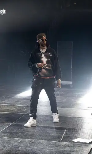 2 Chainz wearing Chemist pants