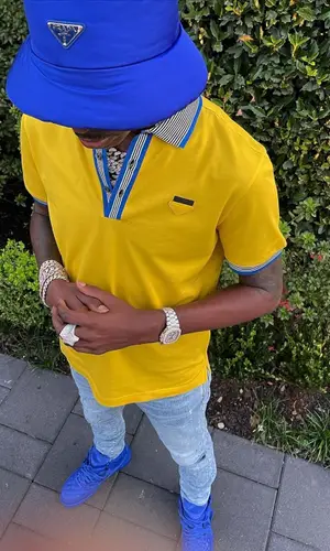 Young Dolph’s Outfit in Amiri Jeans, Jordan Sneakers & Prada Hat (2021)