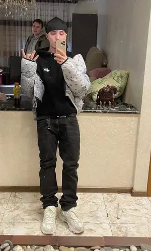 Lil Morty’s Outfit in Alyx Jeans, Li-Ning Sneakers & Louis Vuitton Belt (2021)