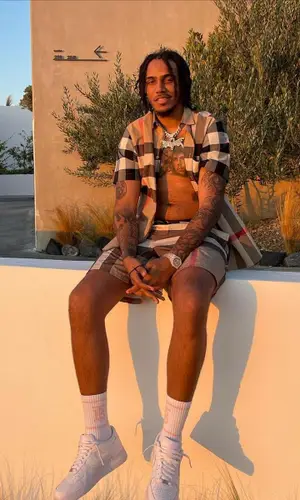 AJ Tracey’s Outfit in Burberry Shorts & Nike Sneakers (2021)