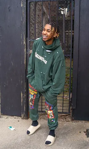 DDG wearing Yeezy sandal