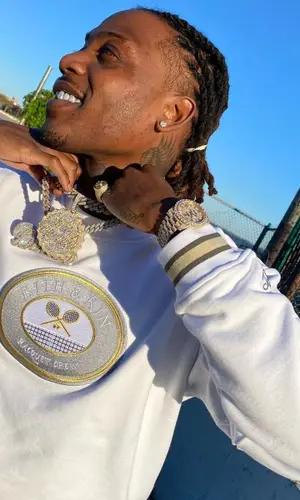 Flipp Dinero wearing Jordan sneakers