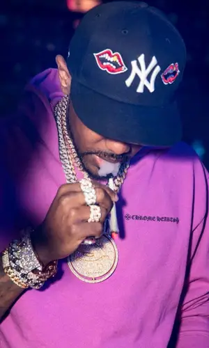 Fabolous wearing Chrome Hearts sock